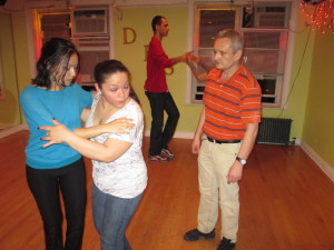 Latin dancing in Brooklyn. Salsa class.